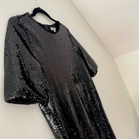 NWT | Gilli Black Sequin NYE Shift Dress | Size Small - Picture 5 of 7